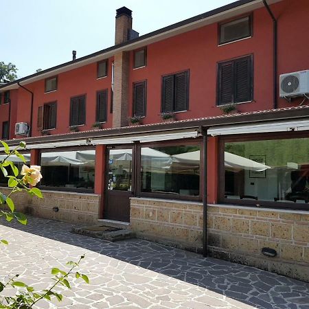 Agriturismo Ricciardelli Villa Contrada  Exterior foto